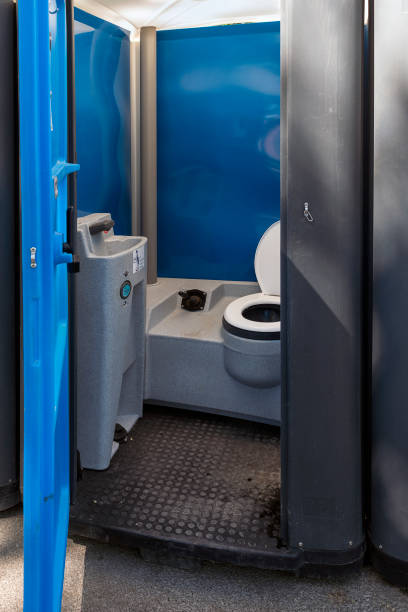 Best Luxury portable toilet rental  in Pleasant Hill, MO